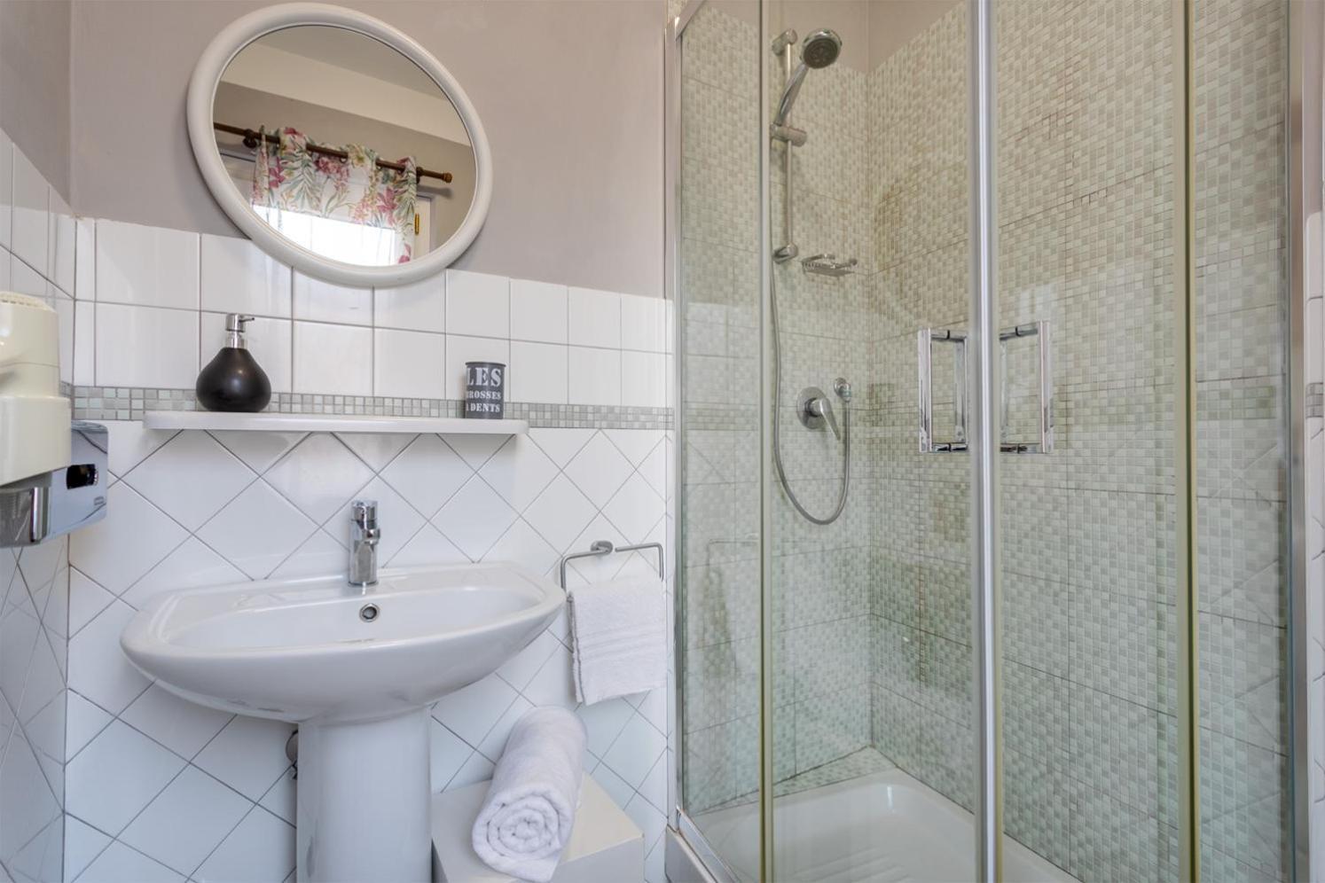 Maxi Paradiso - Guest House A Due Passi Dal Lago Trasimeno Torricella  エクステリア 写真